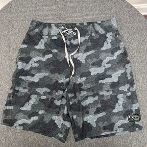 Under Armour Camo‎ Swim Trunks Board Shorts HeatGear Loose Fit Size 32